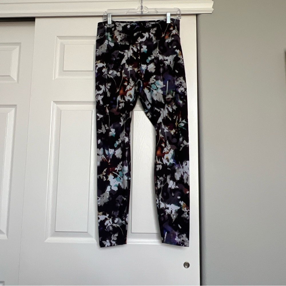 Women’s Nike Floral Leggings Athletic Stretch size xL